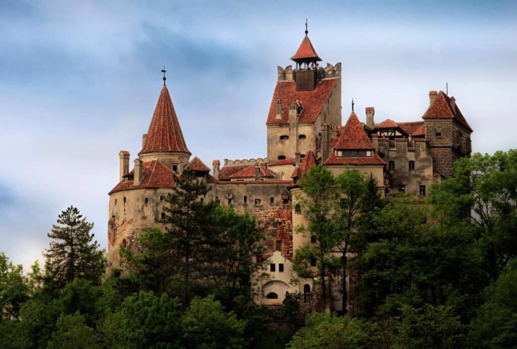 Tour castillos Miércoles y Drácula en Rumanía