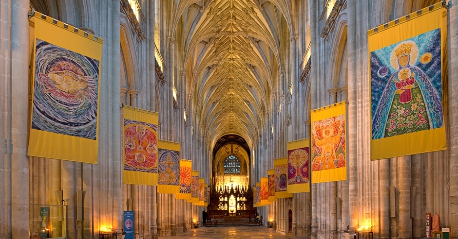 Winchester Catedral. The Crown localización